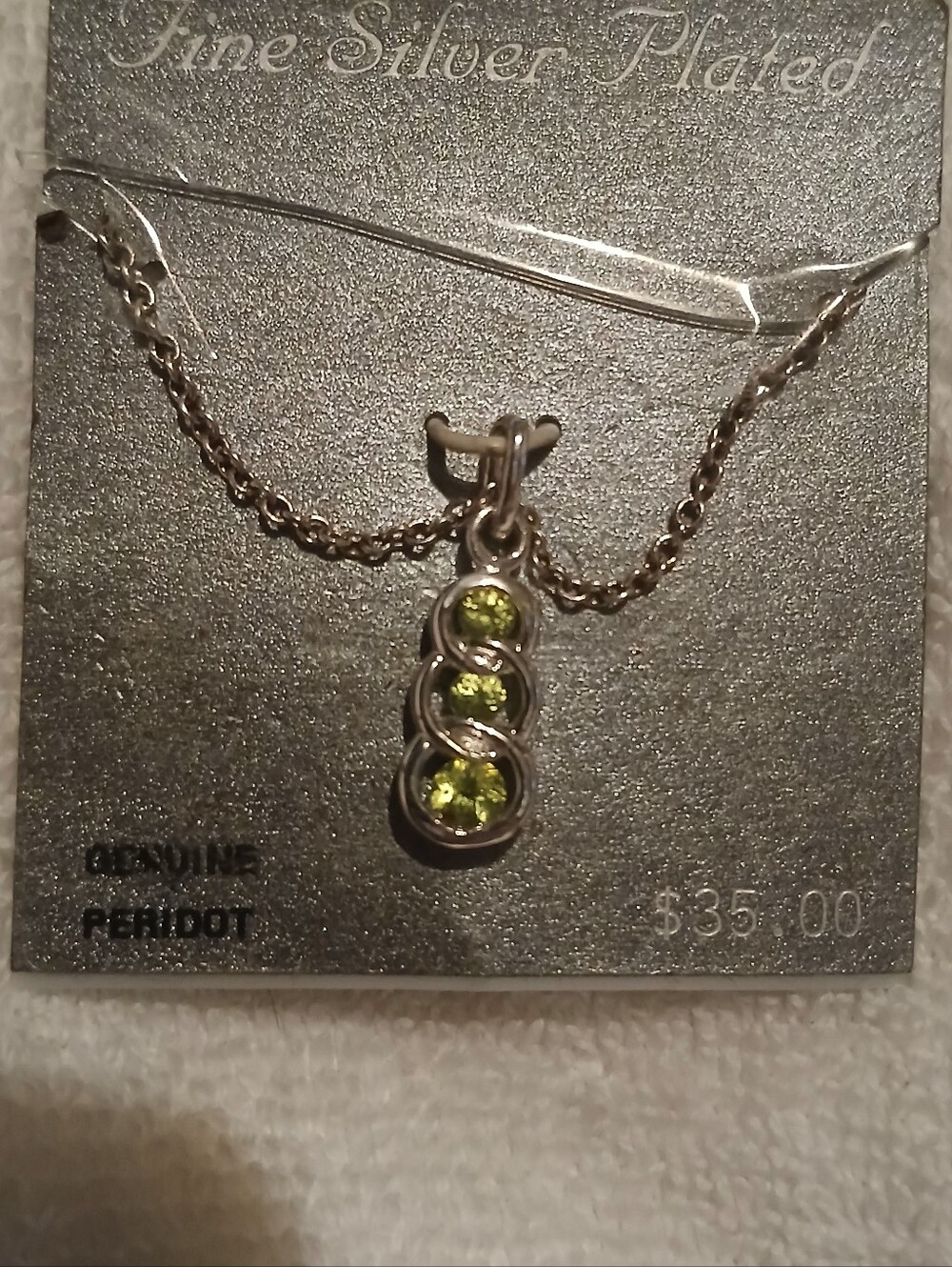 Fine Silver Plated Peridot Green Pendant Necklace BNWT